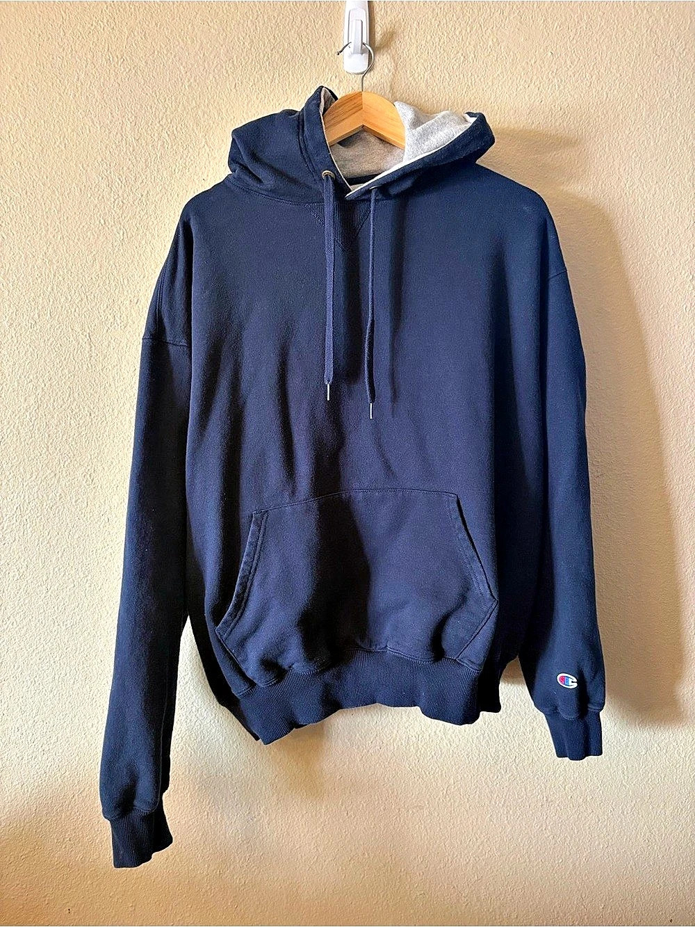 Champion Men's XL Navy Blue Pullover Hoodie 90% Cotton Embroidered Logo